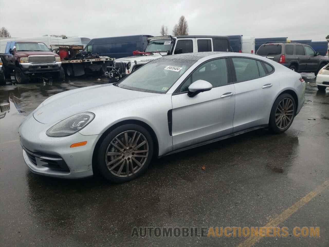 WP0AA2A78JL100808 PORSCHE PANAMERA 2018