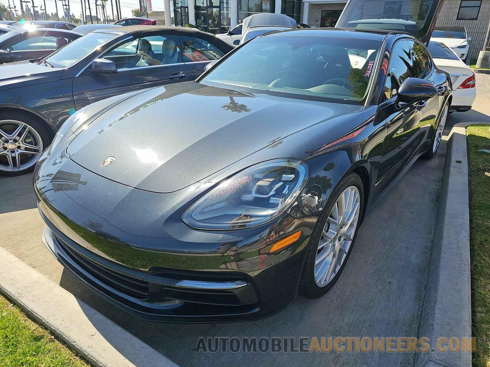 WP0AA2A79JL103698 Porsche Panamera 2018