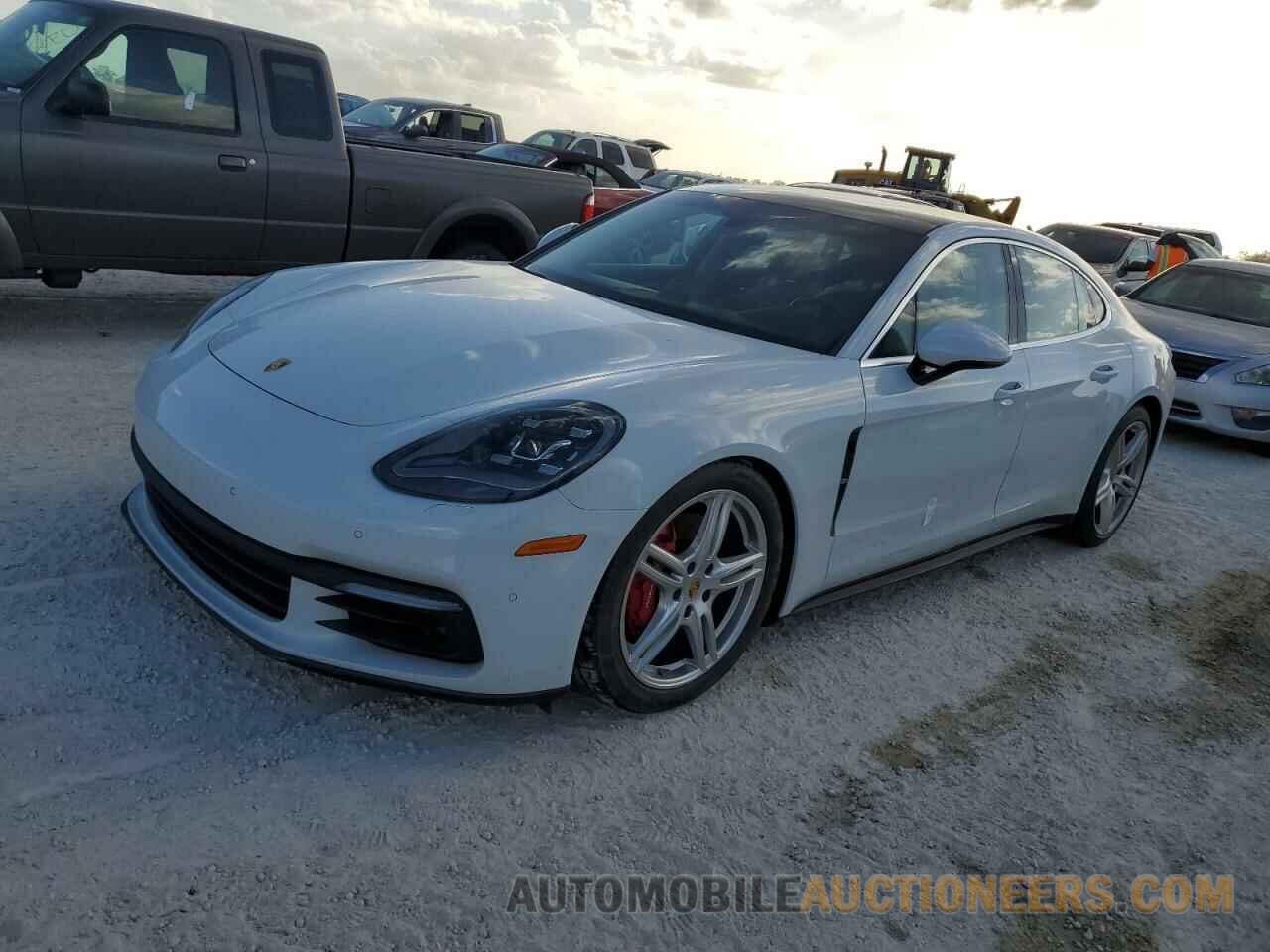 WP0AB2A75HL123860 PORSCHE PANAMERA 2017