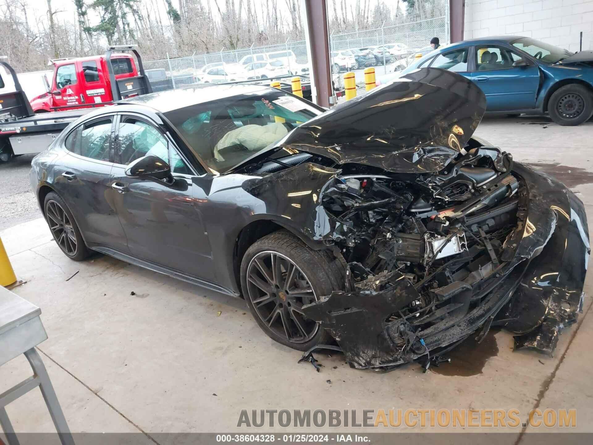 WP0AB2A78JL136429 PORSCHE PANAMERA 2018