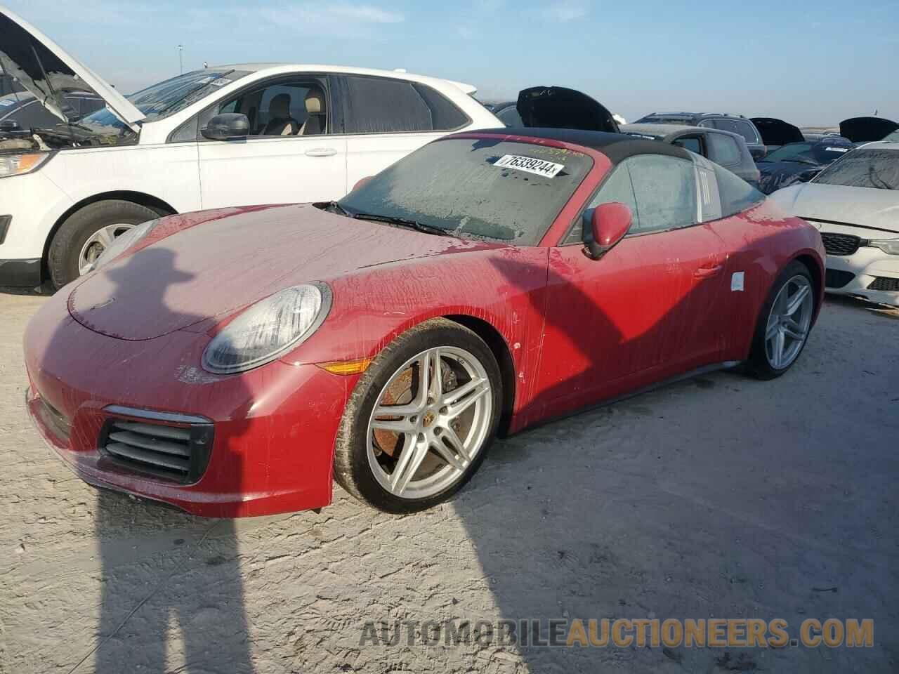 WP0BA2A99HS132236 PORSCHE 911 2017