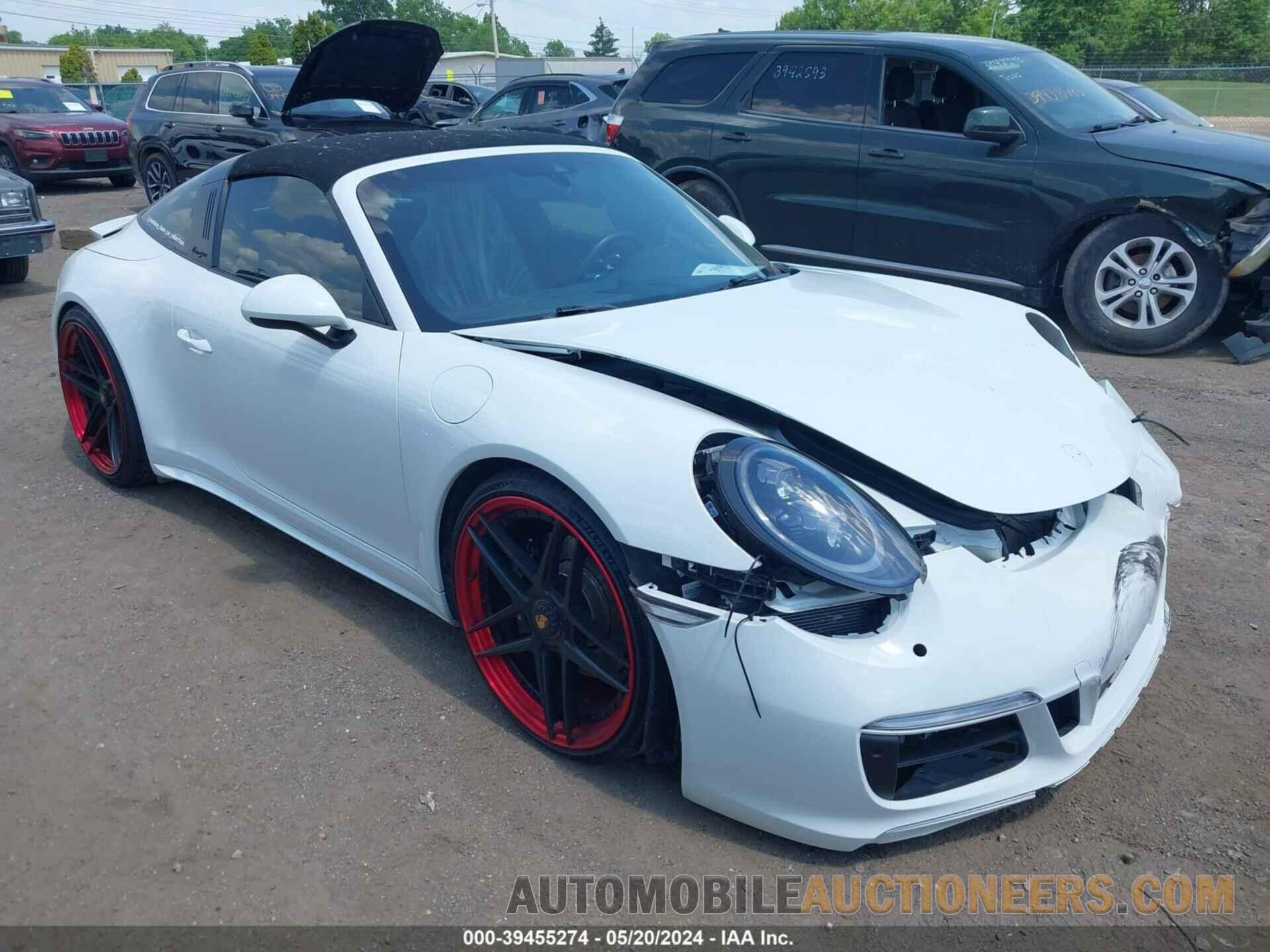 WP0BB2A91HS137136 PORSCHE 911 2017