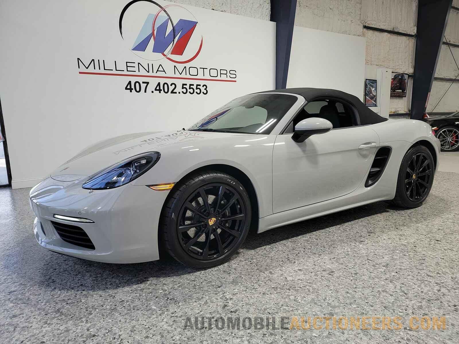 WP0CA2A88JS210717 Porsche 718 Boxster 2018