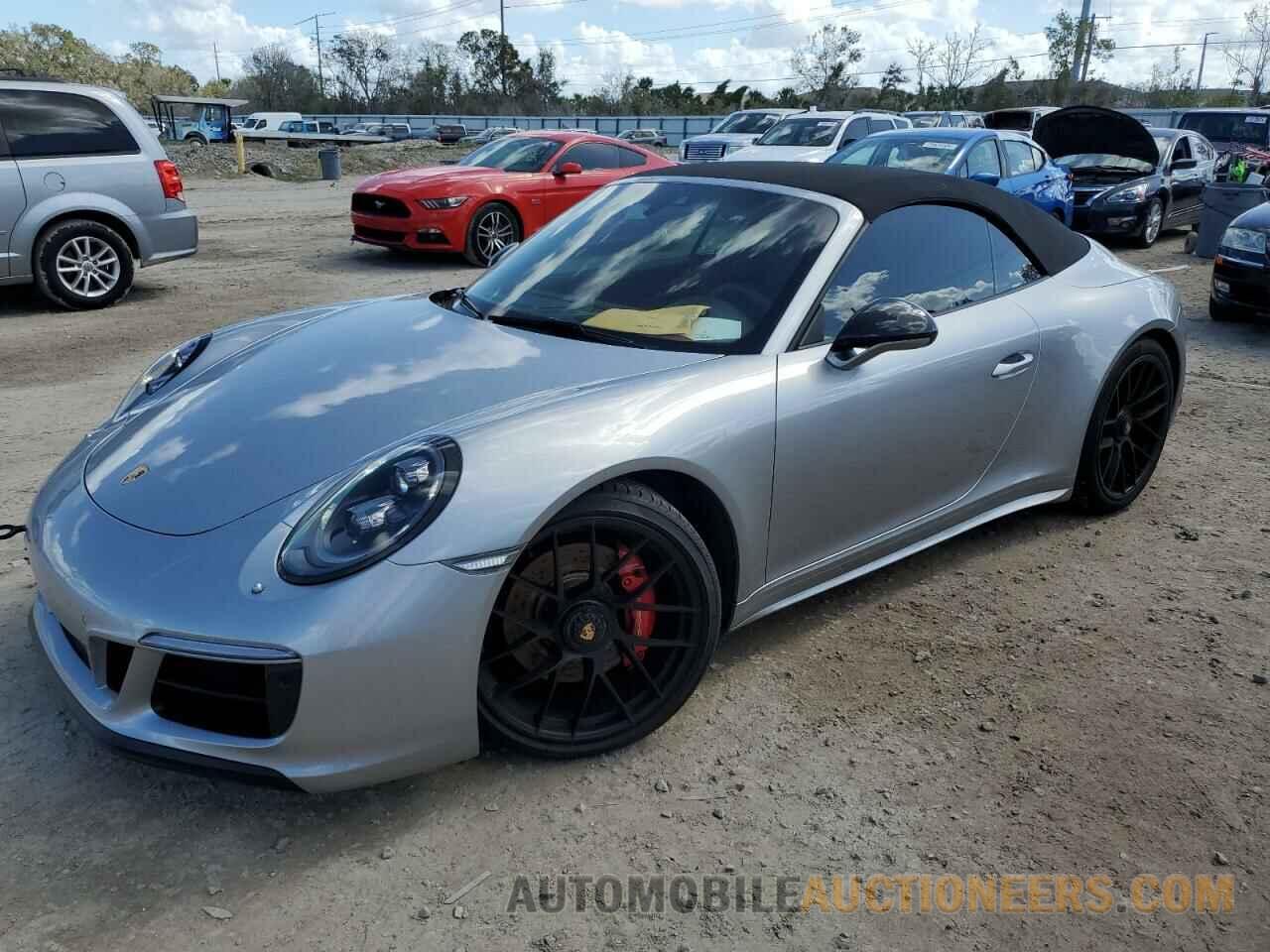 WP0CB2A90HS156202 PORSCHE 911 2017