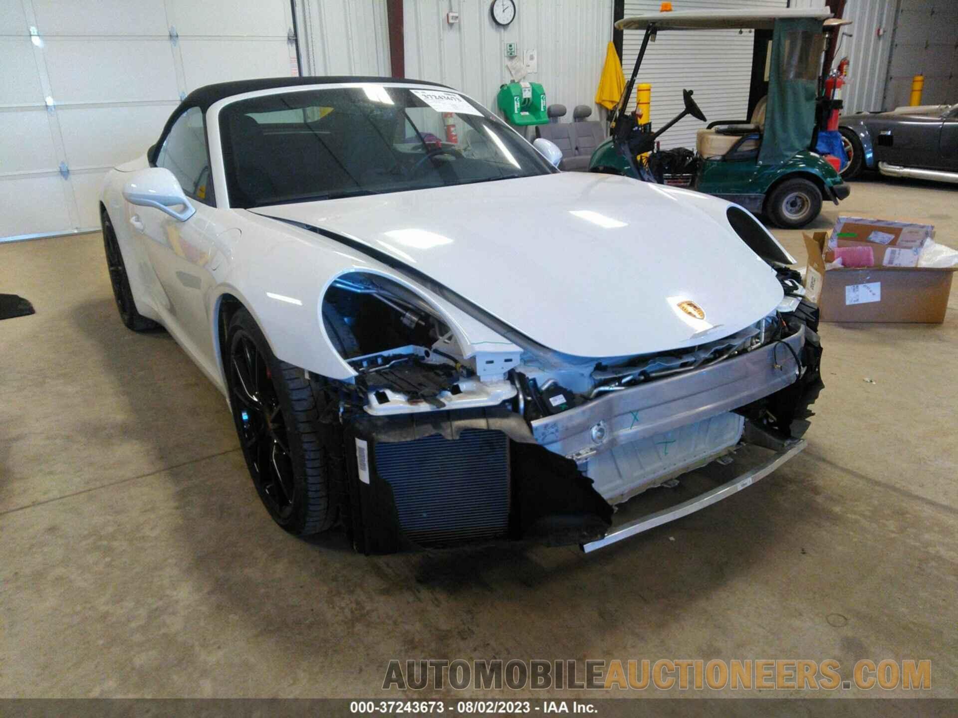 WP0CB2A94HS154985 PORSCHE 911 2017