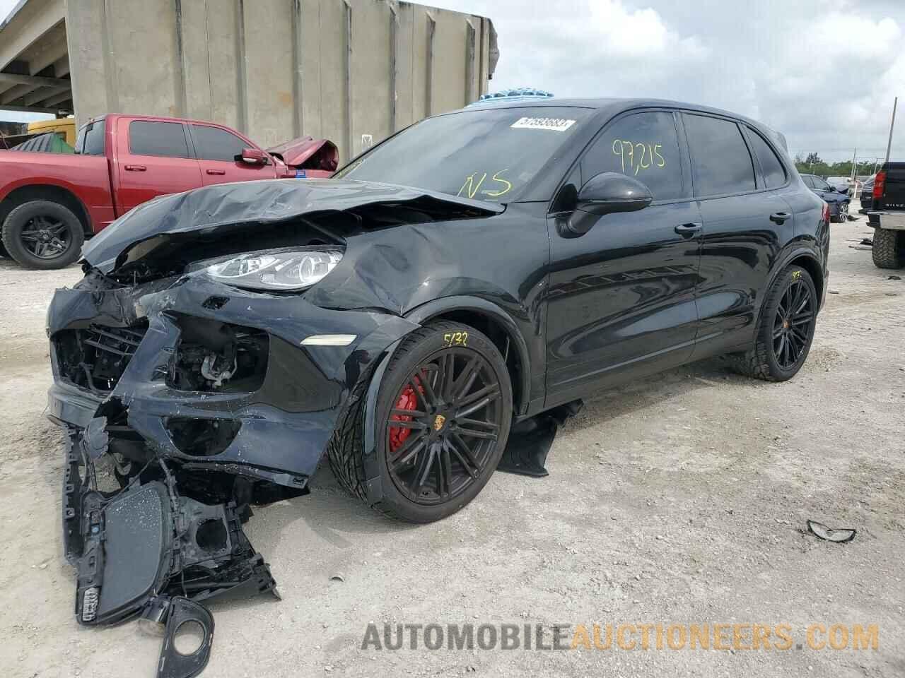 WP1AA2A20HKA82257 PORSCHE CAYENNE 2017