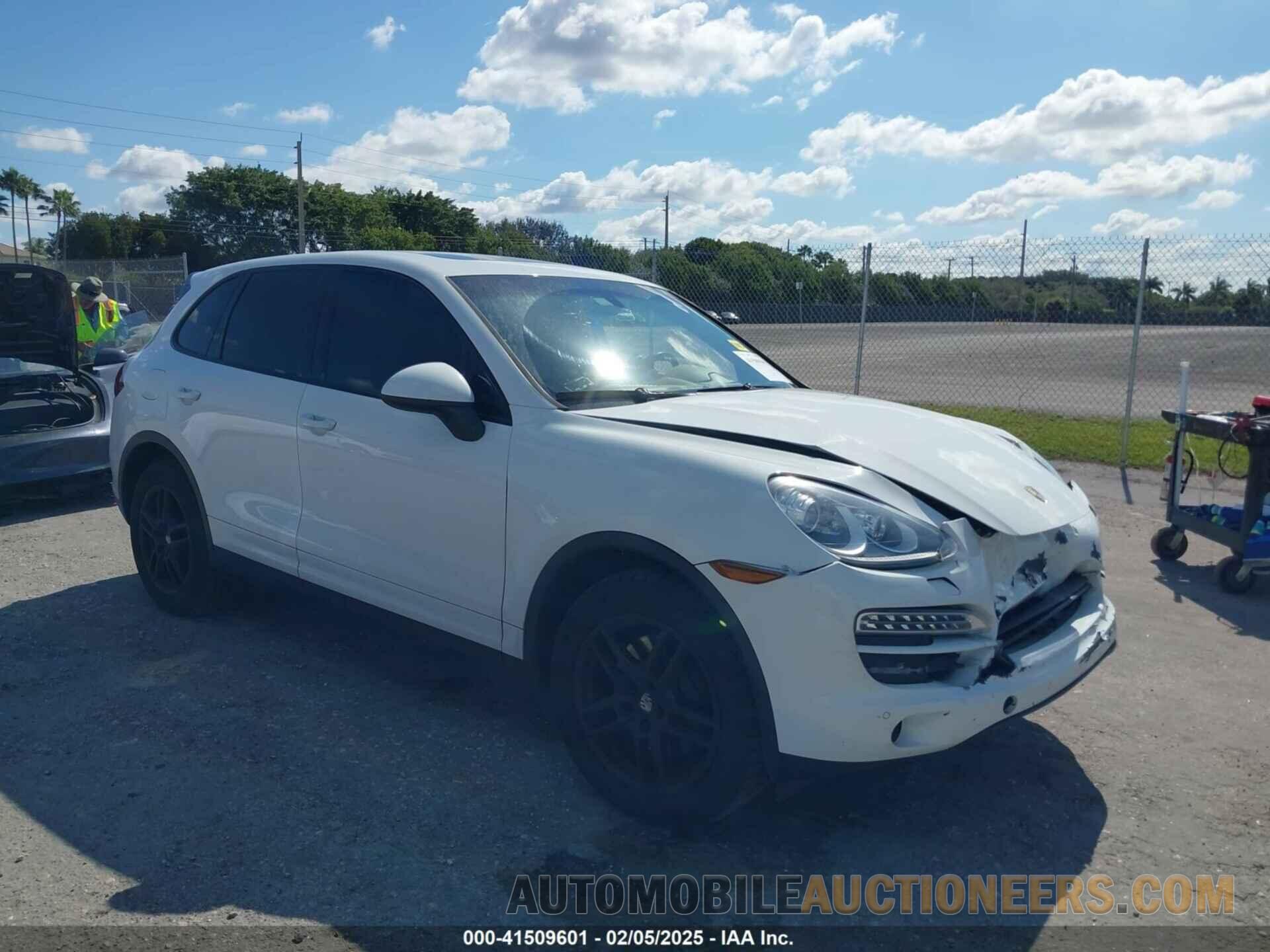 WP1AA2A21DLA10729 PORSCHE CAYENNE 2013