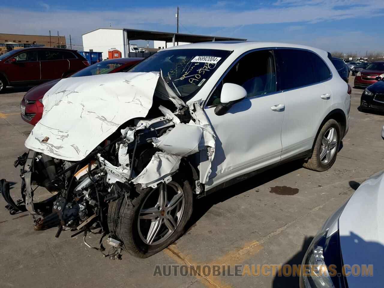 WP1AA2A24GLA05299 PORSCHE CAYENNE 2016