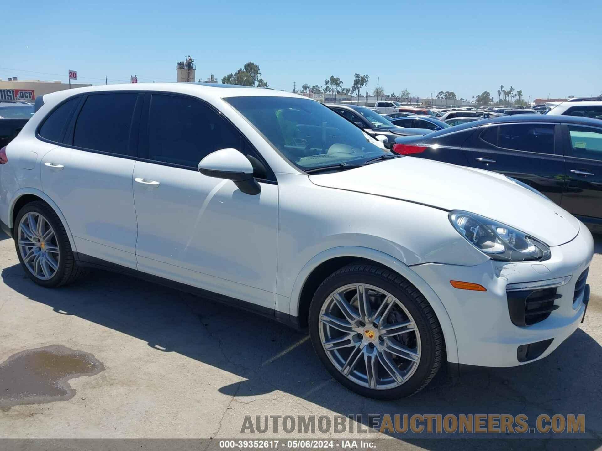 WP1AA2A25HKA87924 PORSCHE CAYENNE 2017