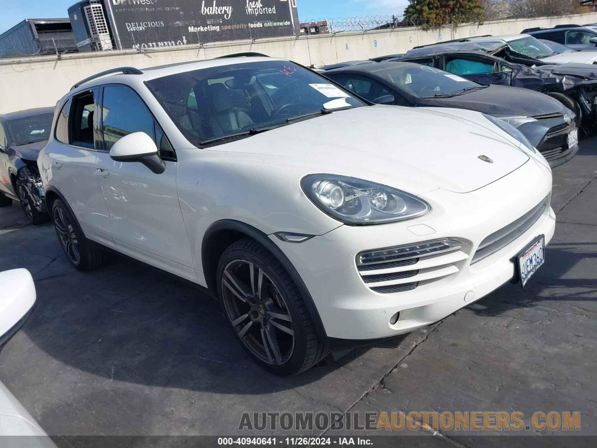 WP1AA2A28CLA04375 PORSCHE CAYENNE 2012