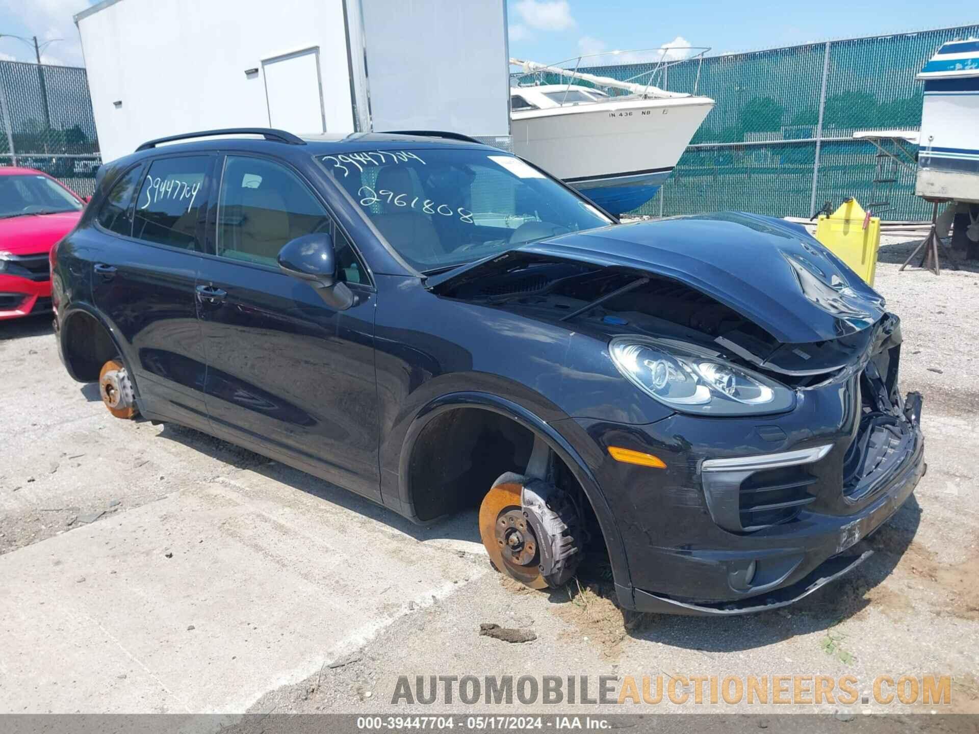 WP1AA2A29HKA89014 PORSCHE CAYENNE 2017