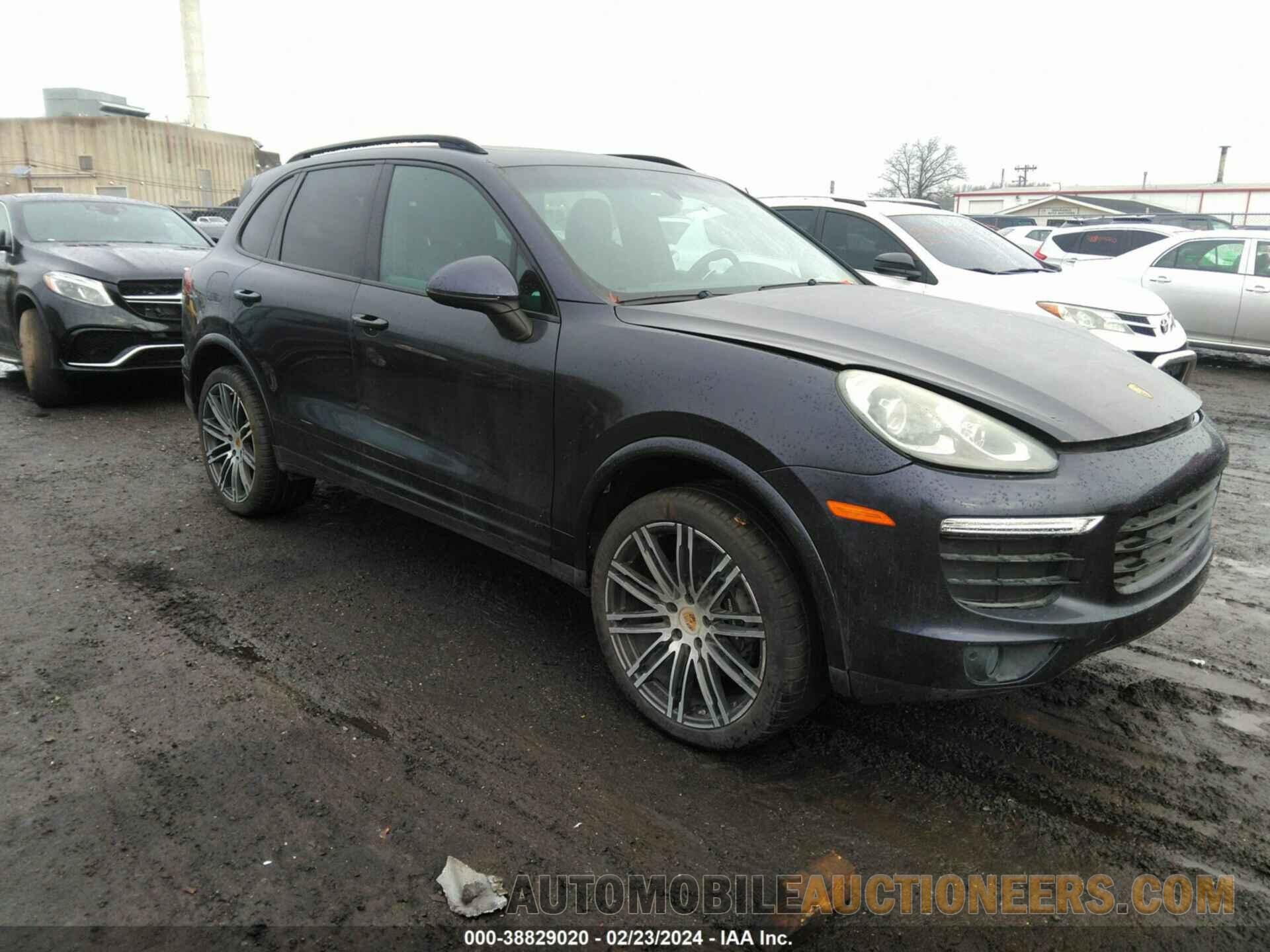 WP1AA2A29HKA90714 PORSCHE CAYENNE 2017