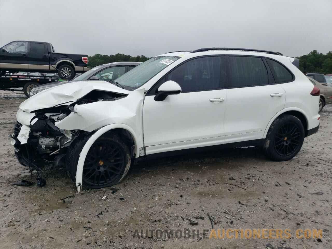 WP1AA2A2XHKA80502 PORSCHE CAYENNE 2017