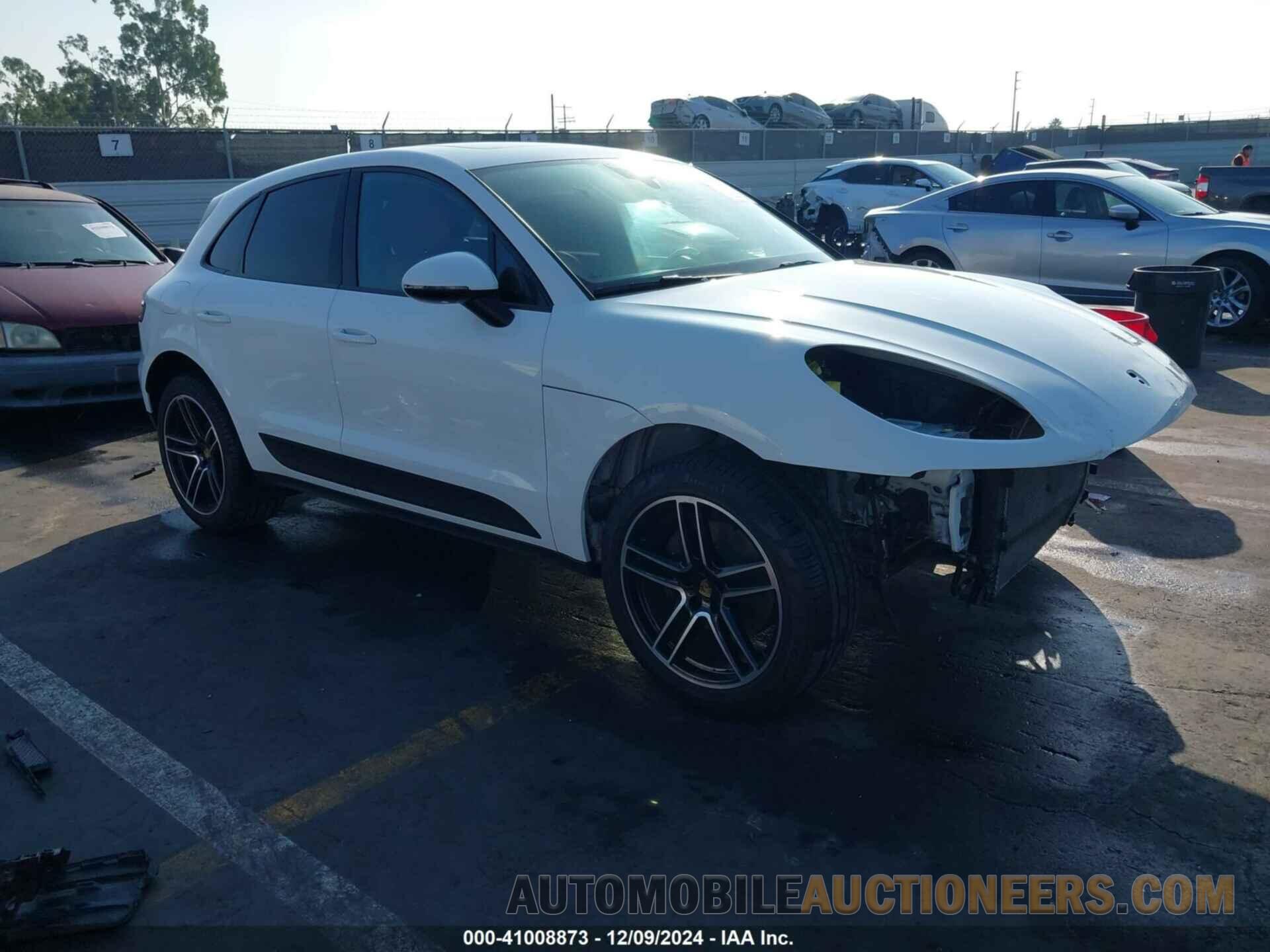 WP1AA2A50KLB02065 PORSCHE MACAN 2019