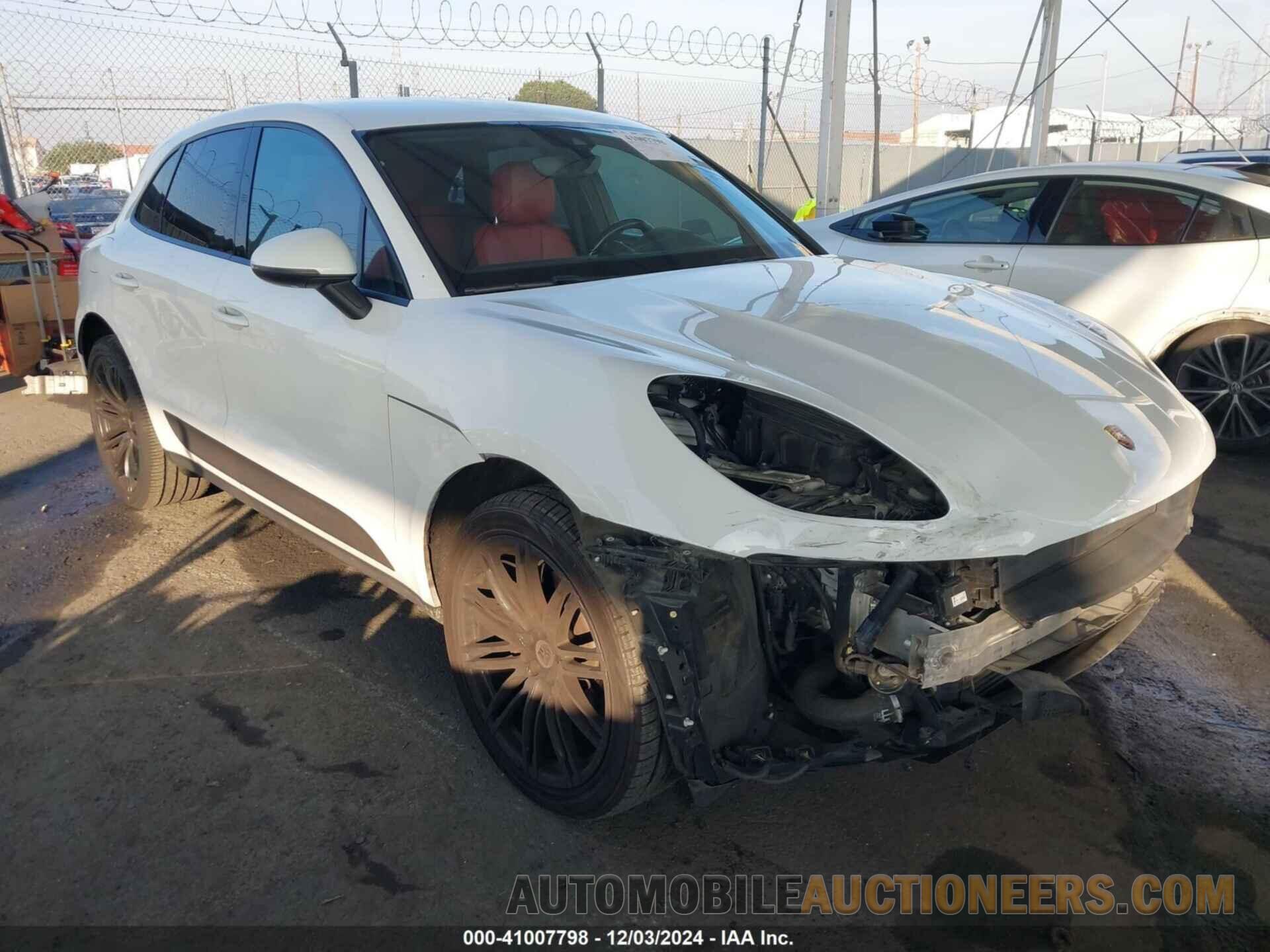 WP1AA2A51JLB07614 PORSCHE MACAN 2018