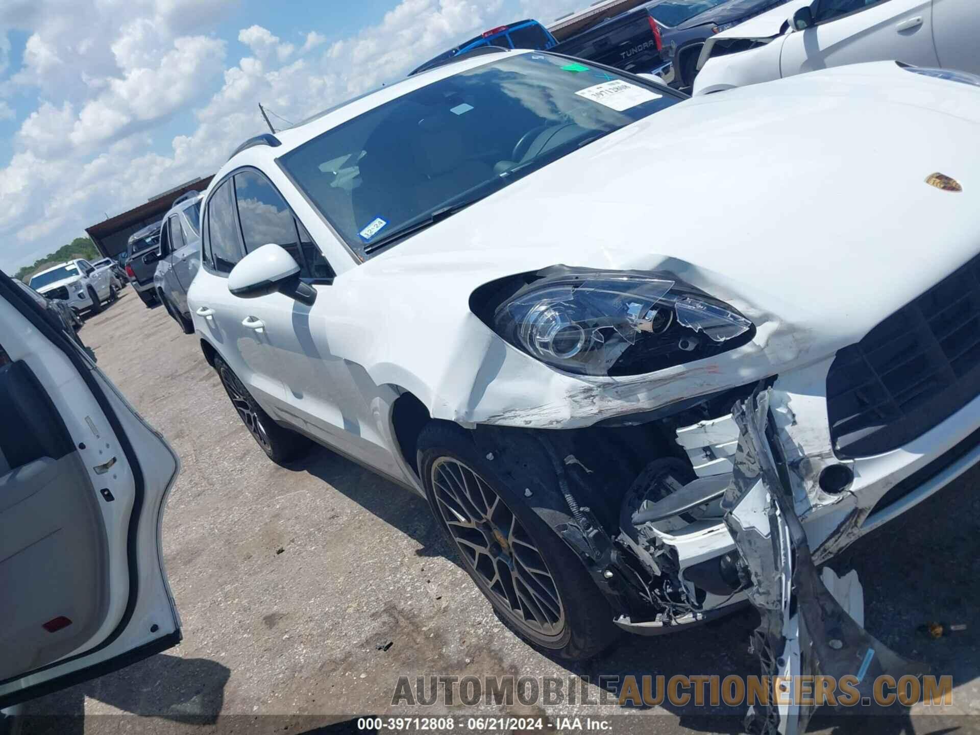 WP1AA2A54JLB21443 PORSCHE MACAN 2018