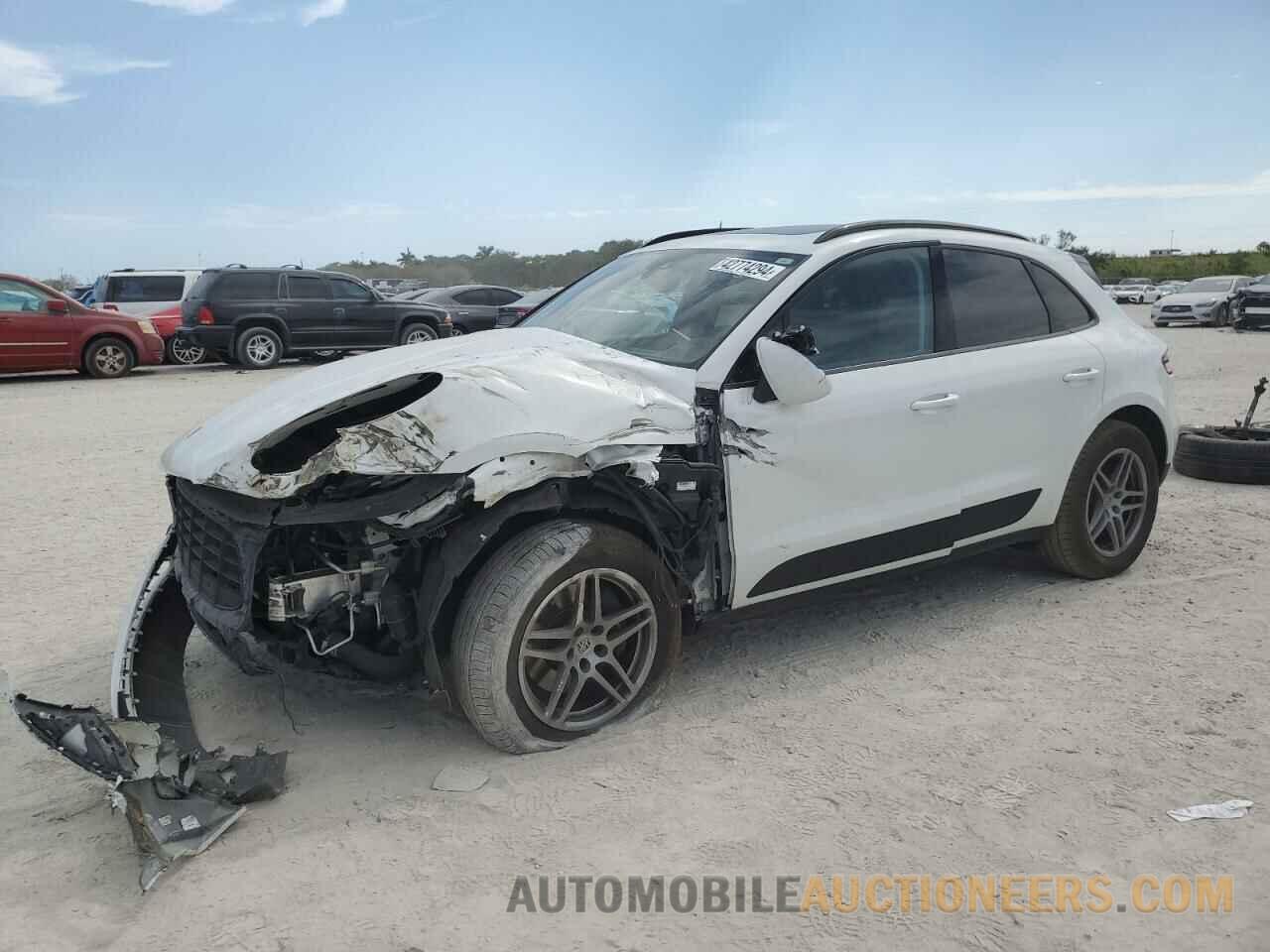 WP1AA2A54JLB21944 PORSCHE MACAN 2018