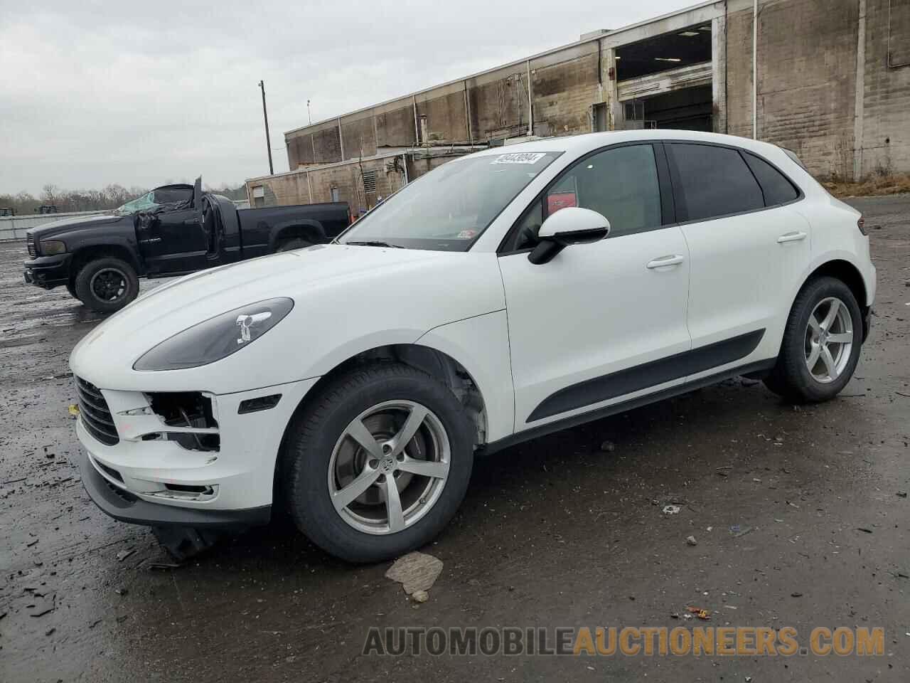 WP1AA2A54KLB08581 PORSCHE MACAN 2019