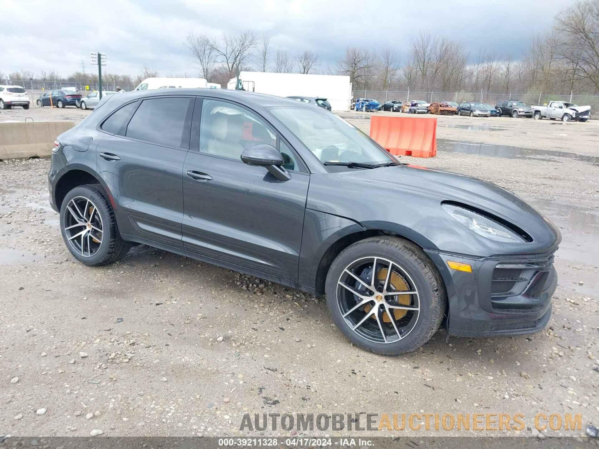 WP1AA2A54RLB08073 PORSCHE MACAN 2024