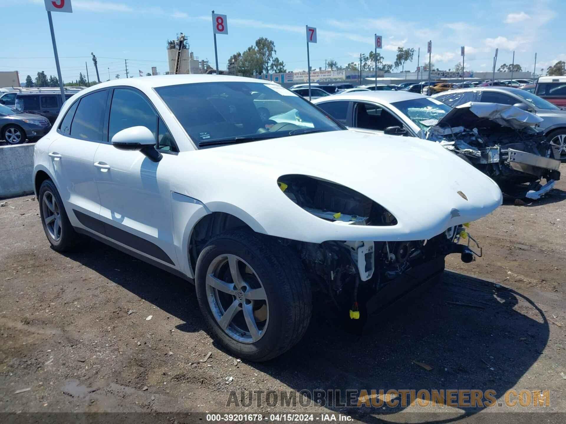 WP1AA2A55JLB19913 PORSCHE MACAN 2018