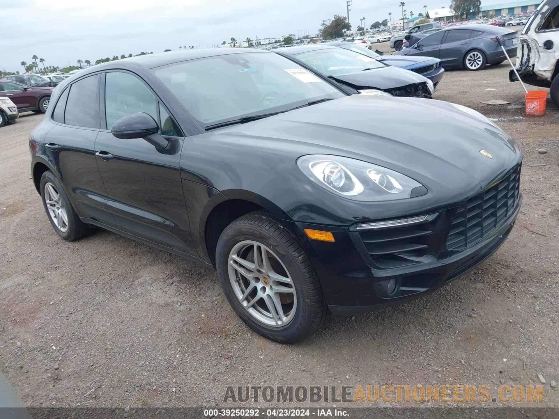 WP1AA2A56HLB09319 PORSCHE MACAN 2017