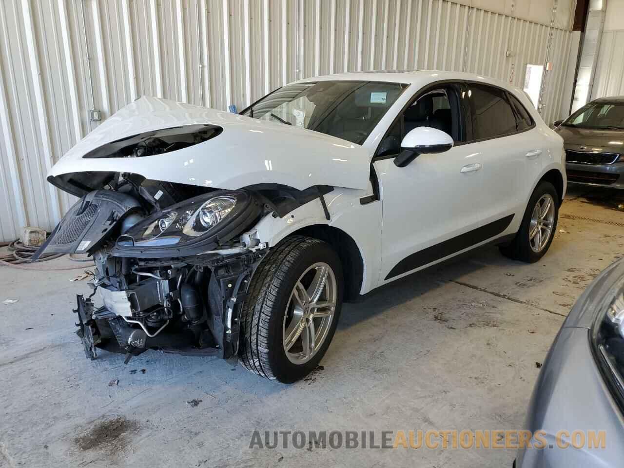 WP1AA2A57HLB00757 PORSCHE MACAN 2017