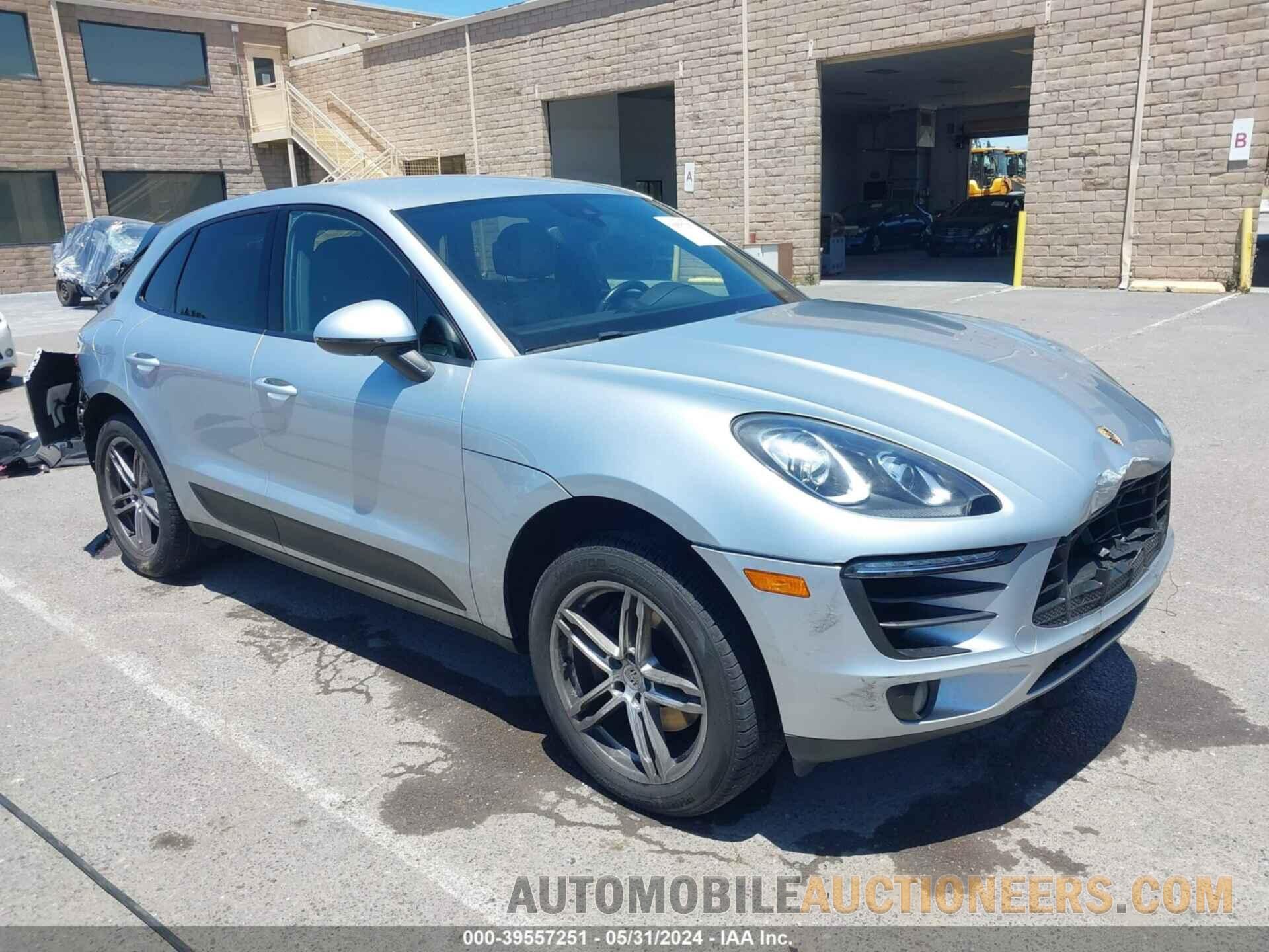 WP1AA2A57HLB05165 PORSCHE MACAN 2017