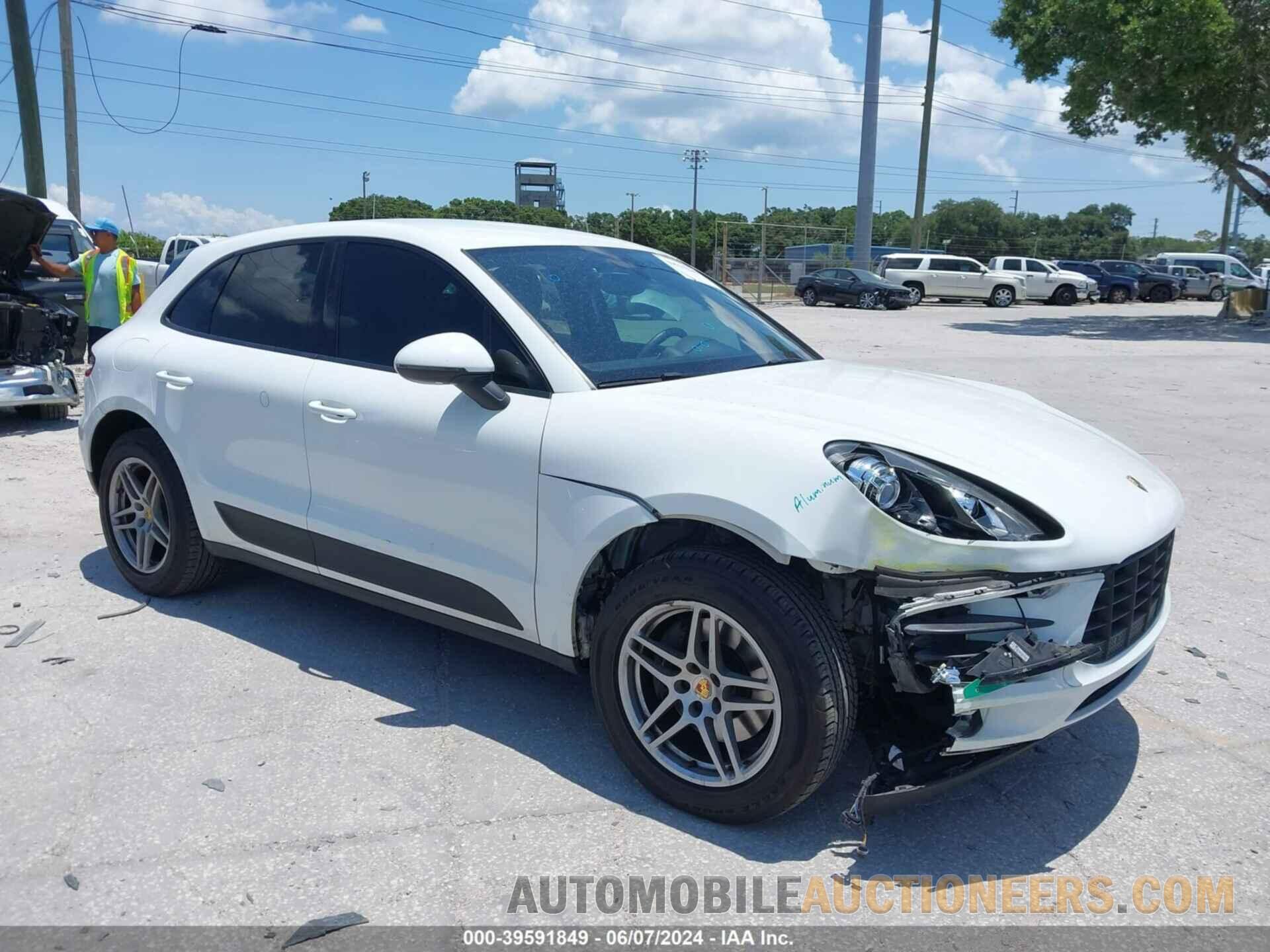 WP1AA2A57HLB07272 PORSCHE MACAN 2017