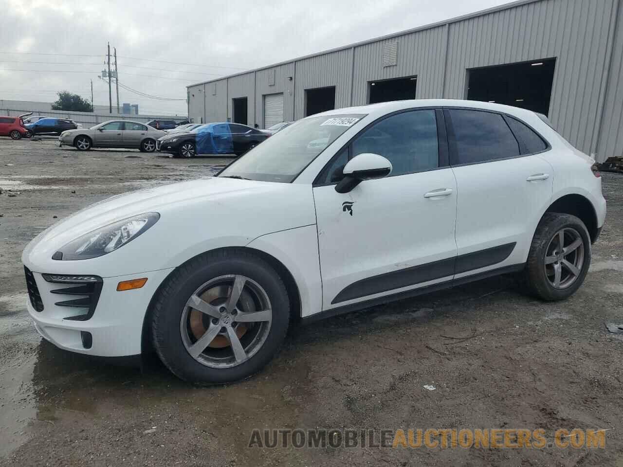 WP1AA2A58HLB01643 PORSCHE MACAN 2017