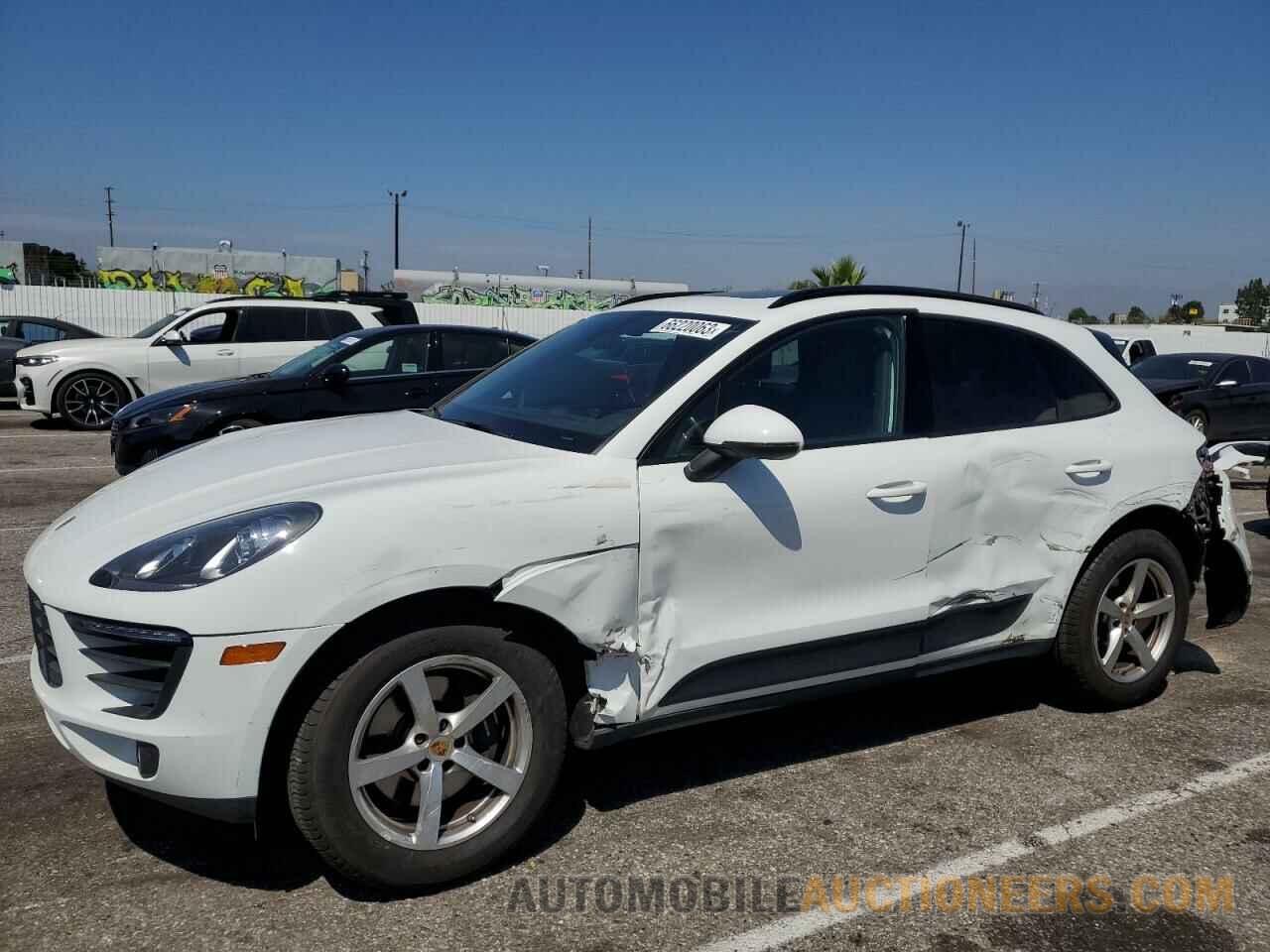 WP1AA2A58HLB06356 PORSCHE MACAN 2017