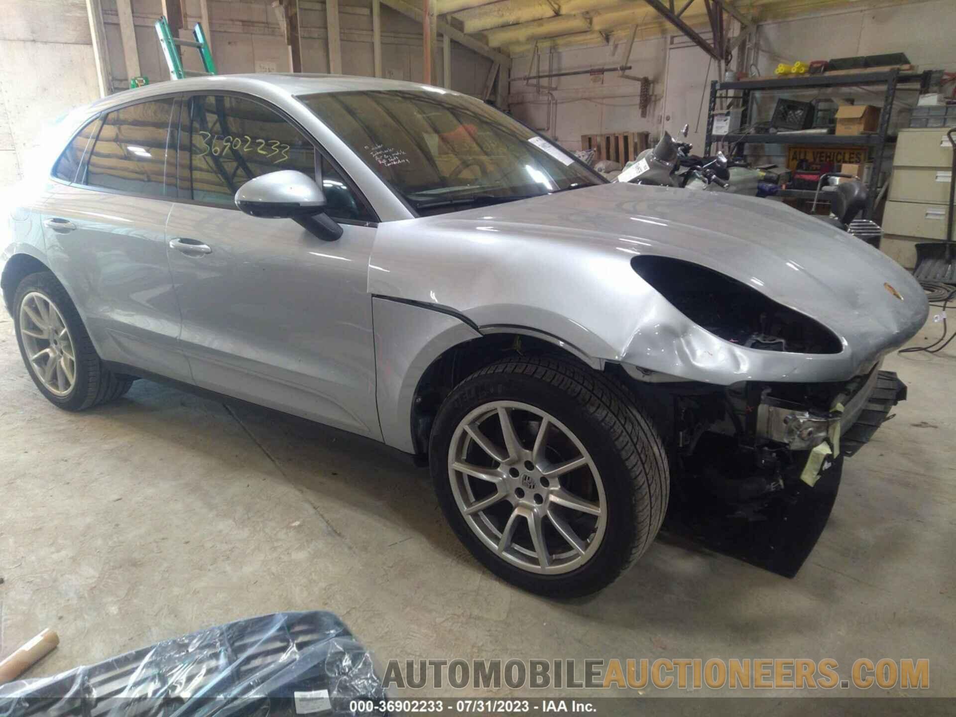 WP1AA2A58JLB04158 PORSCHE MACAN 2018