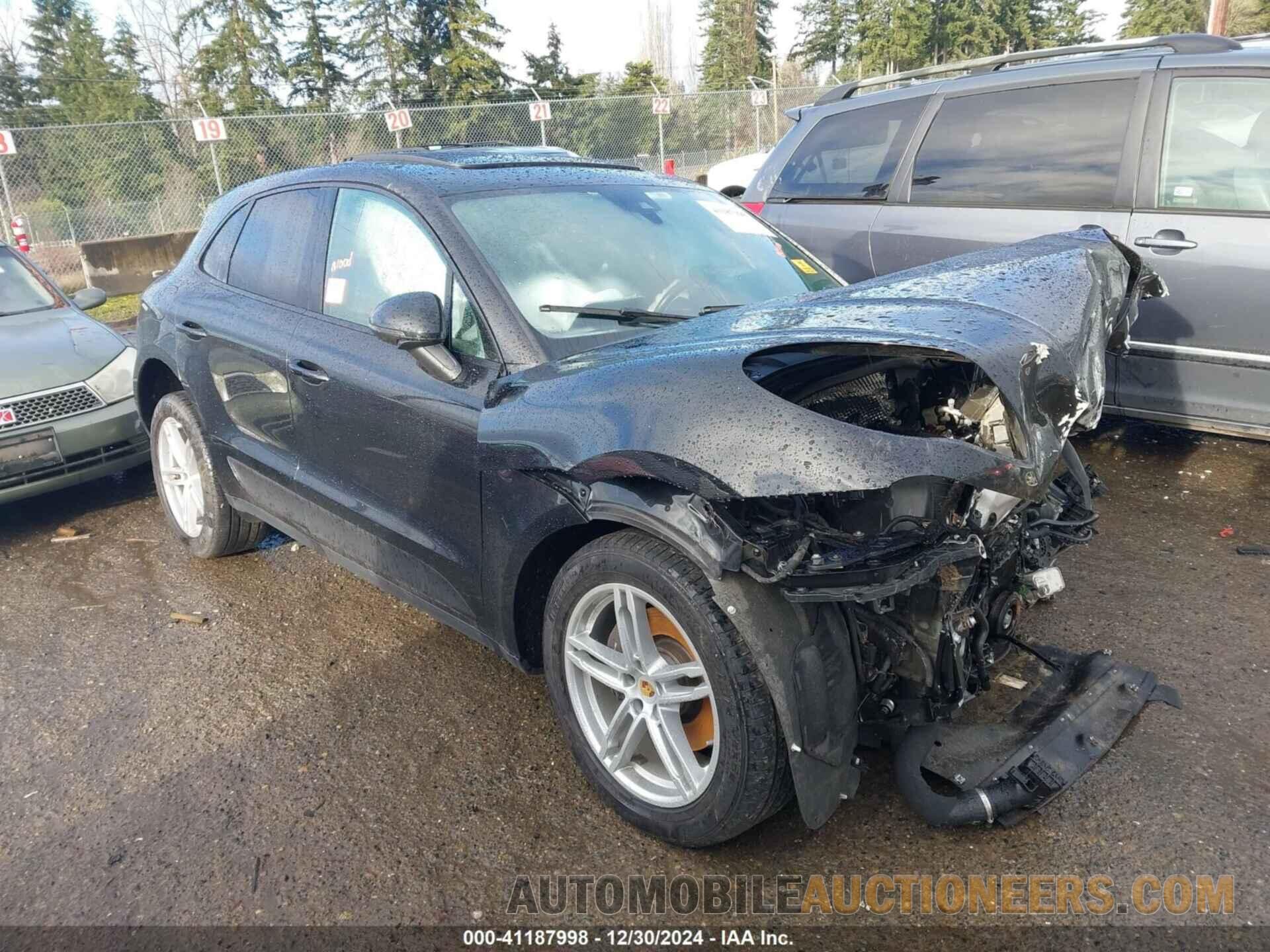 WP1AA2A58JLB07819 PORSCHE MACAN 2018