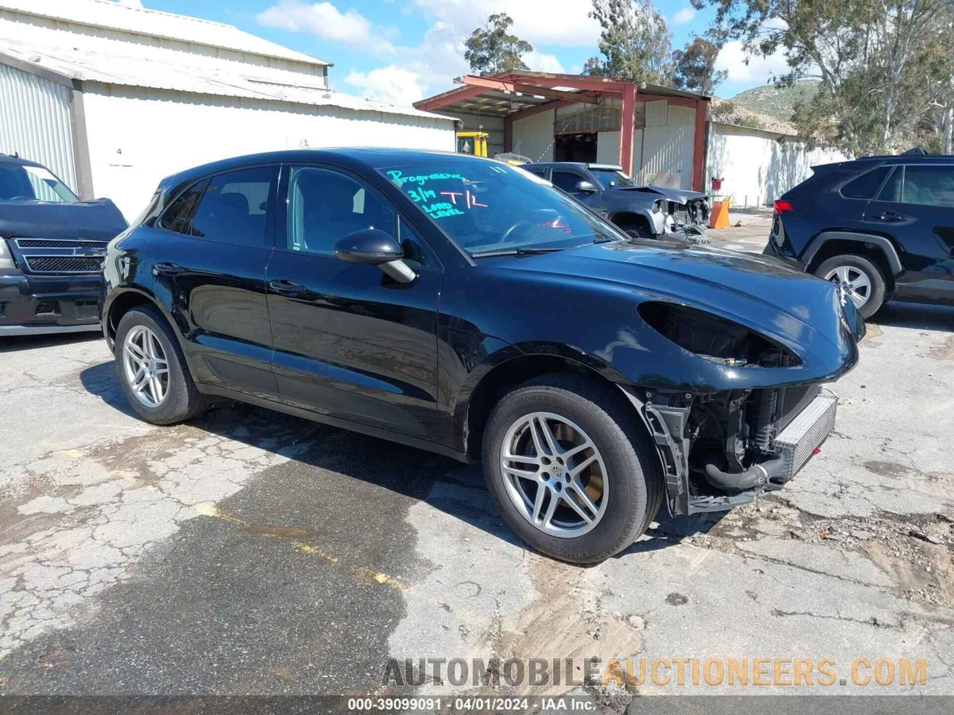 WP1AA2A58KLB02587 PORSCHE MACAN 2019