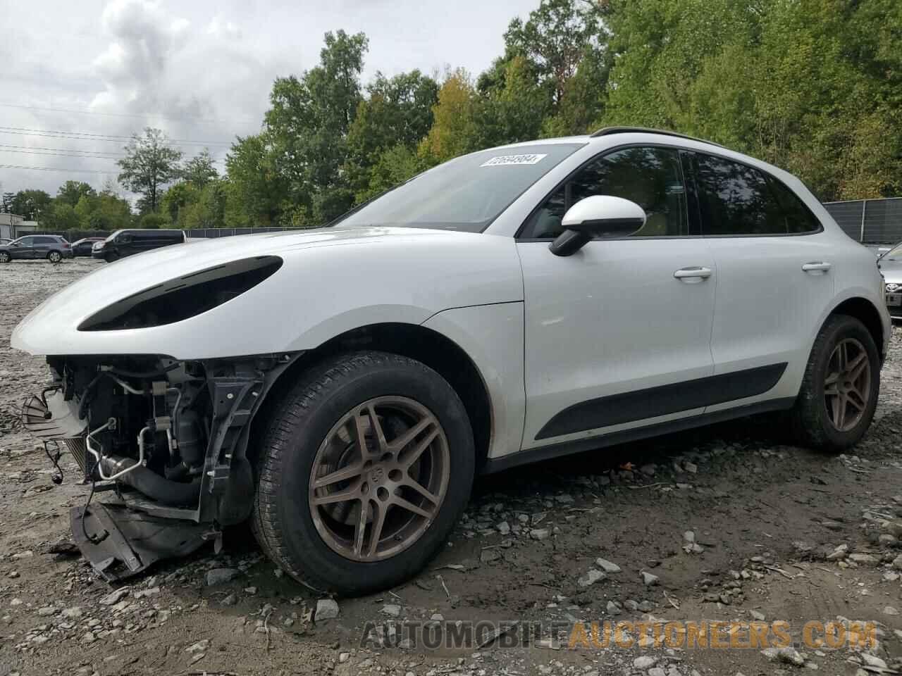 WP1AA2A59HLB04650 PORSCHE MACAN 2017