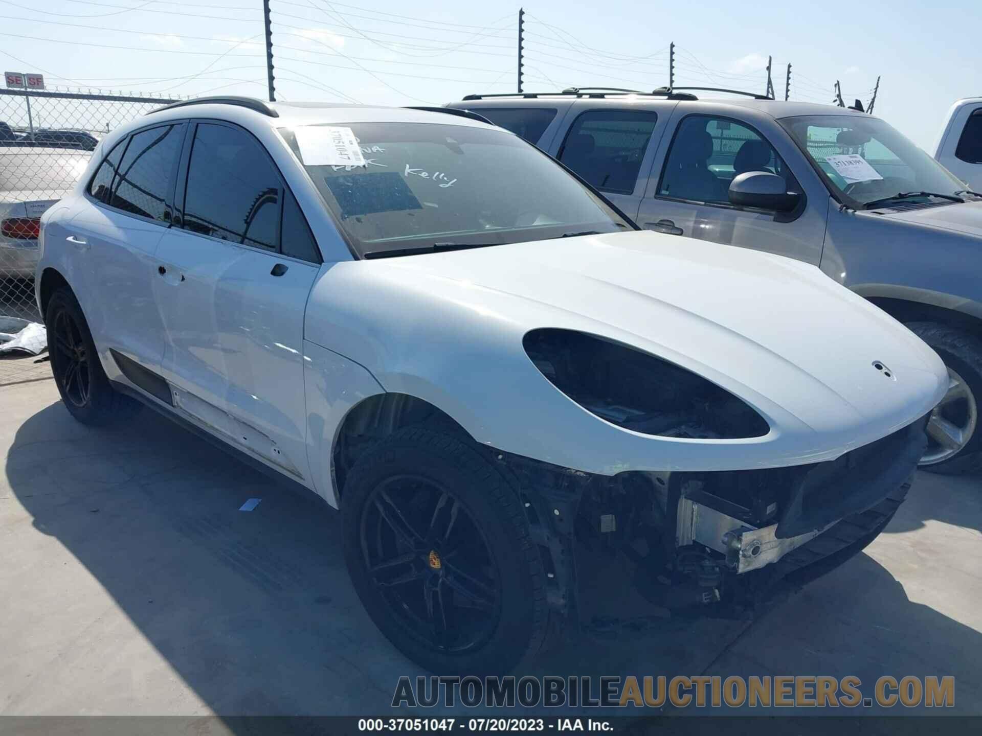 WP1AA2A59HLB09461 PORSCHE MACAN 2017