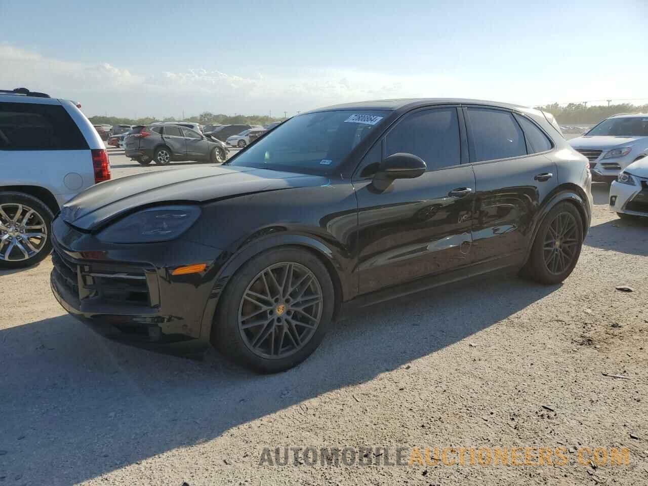 WP1AA2AY4RDA04588 PORSCHE CAYENNE 2024