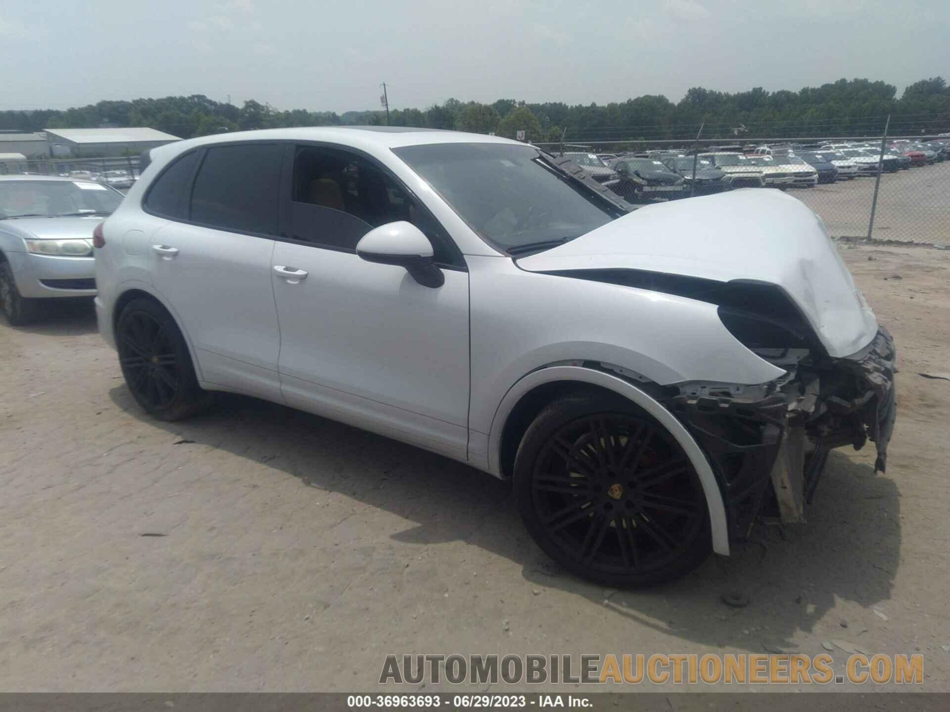 WP1AB2A25FLA56998 PORSCHE CAYENNE 2015