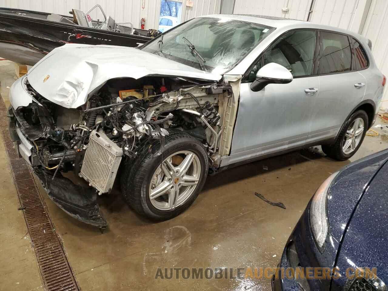 WP1AB2A27HLA52924 PORSCHE CAYENNE 2017