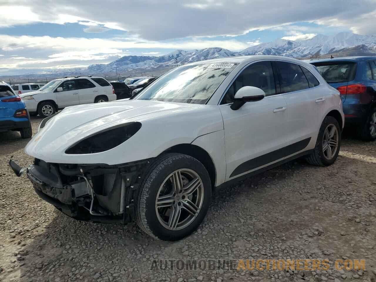 WP1AB2A57GLB43619 PORSCHE MACAN 2016