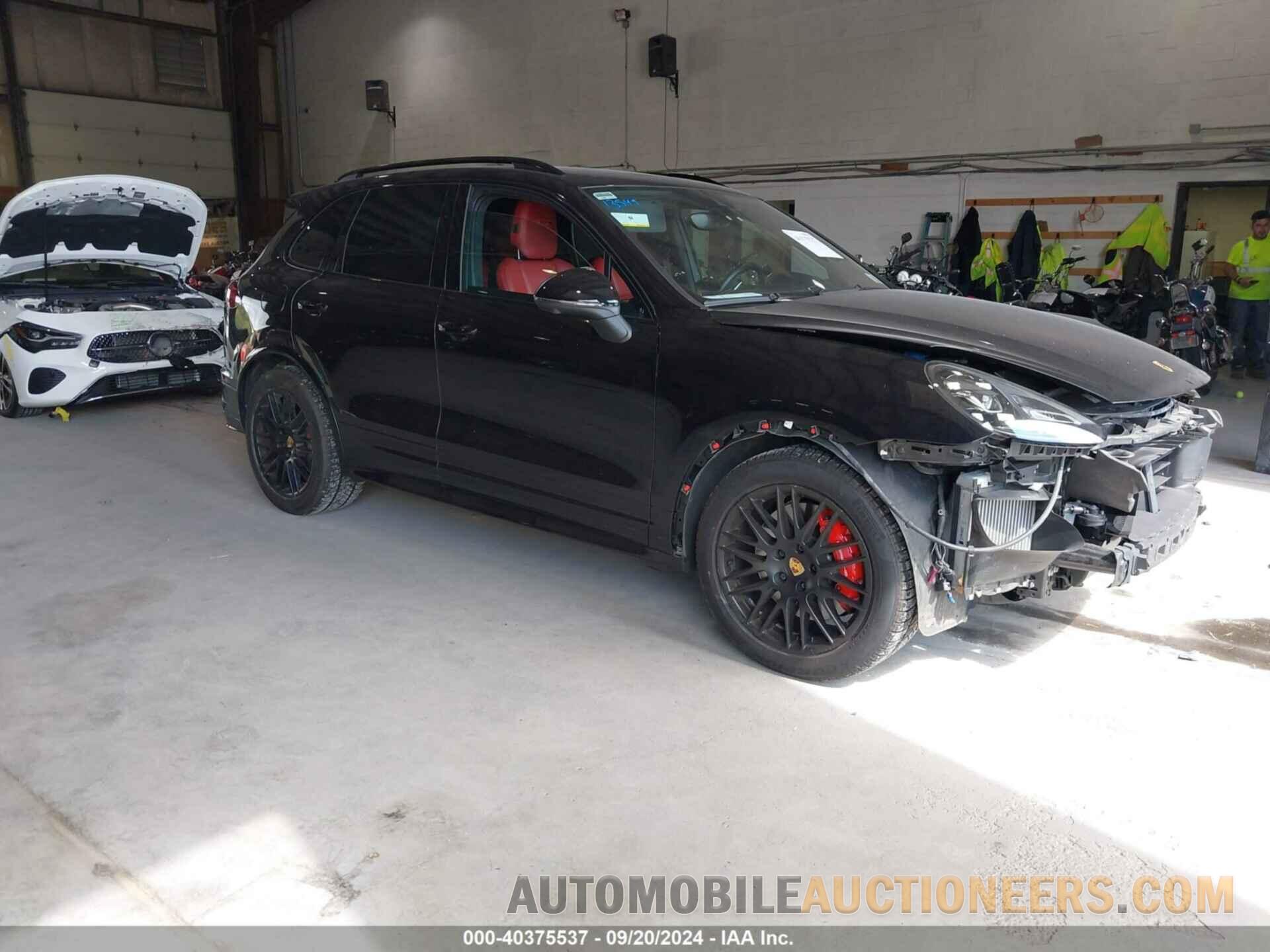 WP1AD2A28HLA83397 PORSCHE CAYENNE 2017