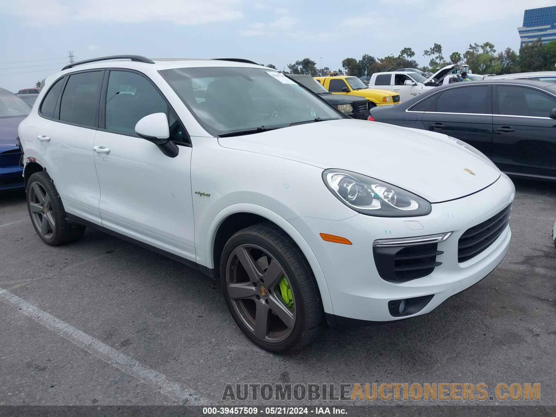 WP1AE2A20HLA70947 PORSCHE CAYENNE 2017