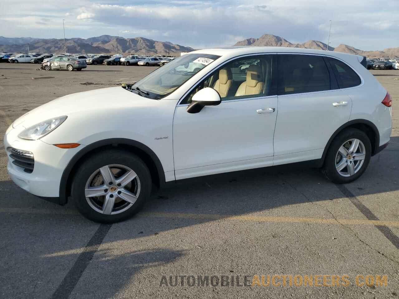 WP1AE2A21DLA16101 PORSCHE CAYENNE 2013