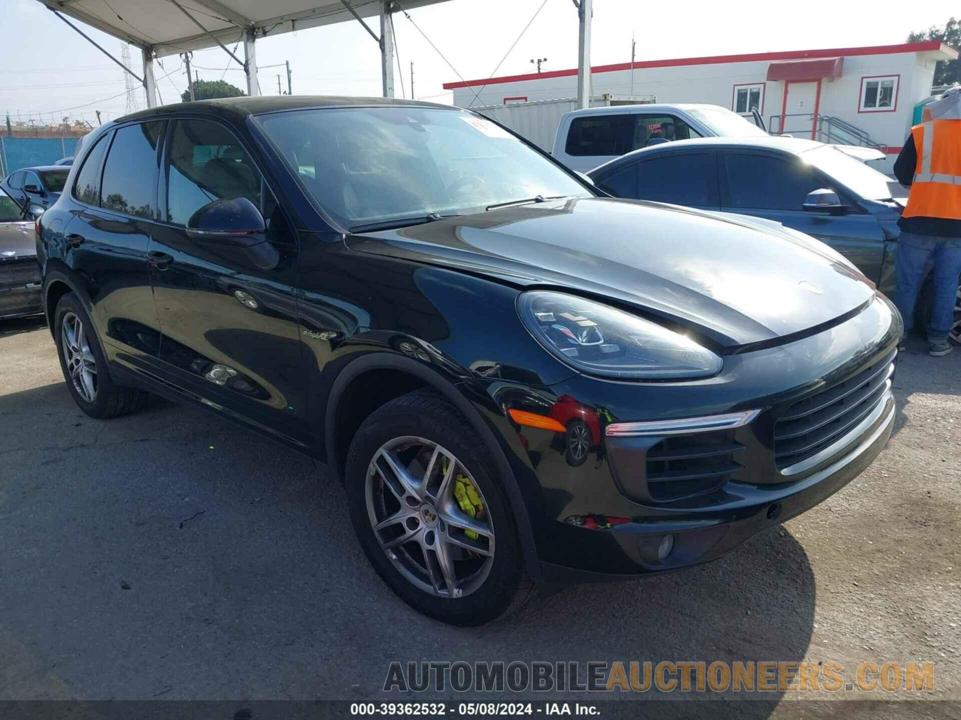 WP1AE2A21FLA50669 PORSCHE CAYENNE E-HYBRID 2015