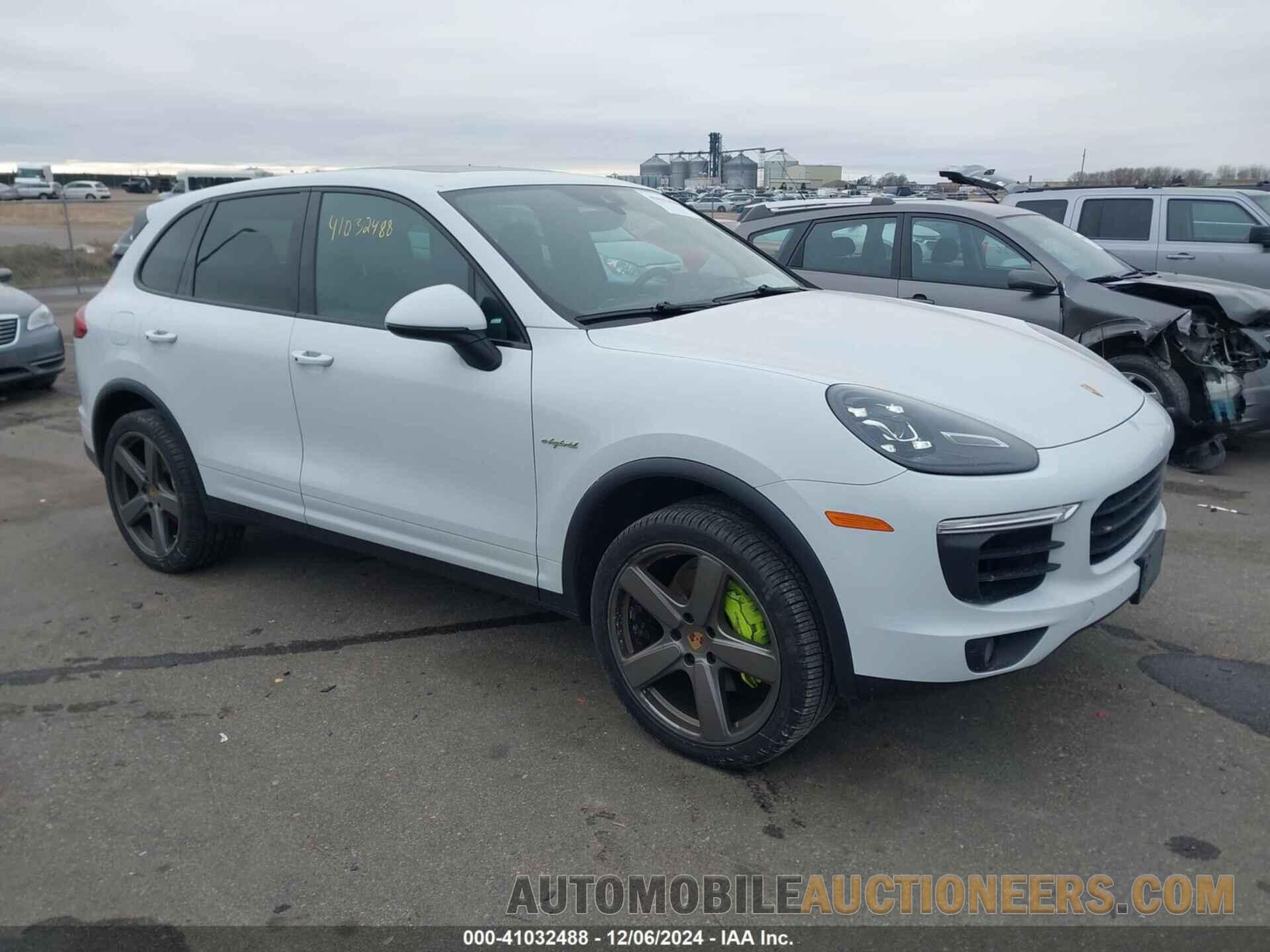 WP1AE2A22GLA60046 PORSCHE CAYENNE E-HYBRID 2016