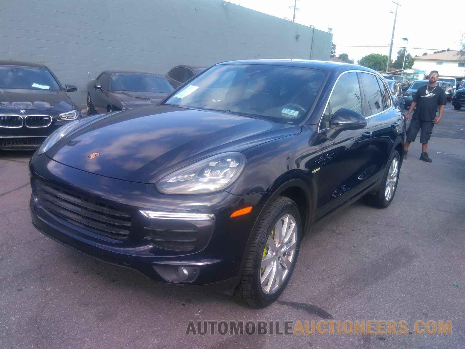 WP1AE2A22GLA60791 Porsche Cayenne 2016