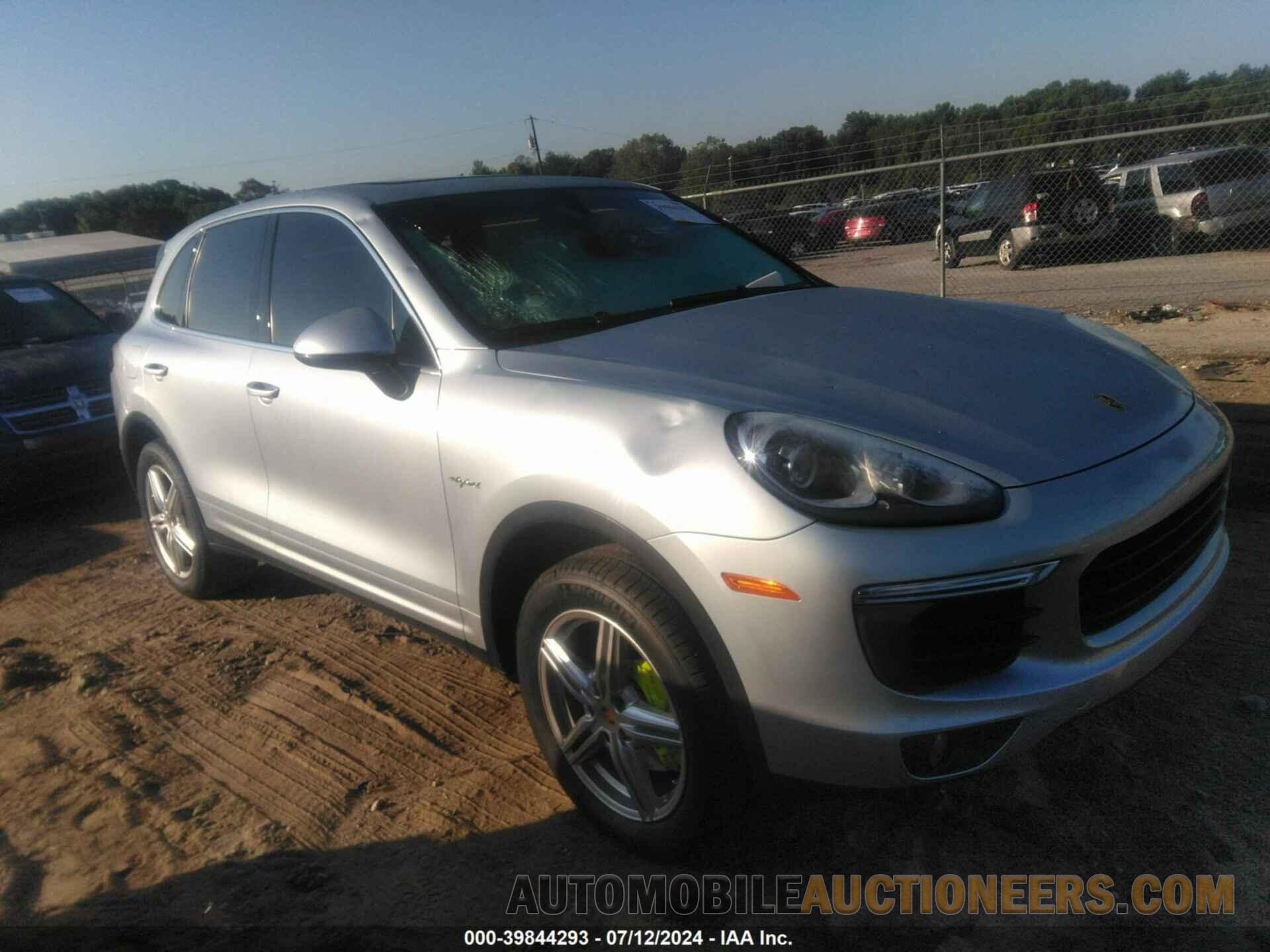 WP1AE2A22GLA62122 PORSCHE CAYENNE E-HYBRID 2016