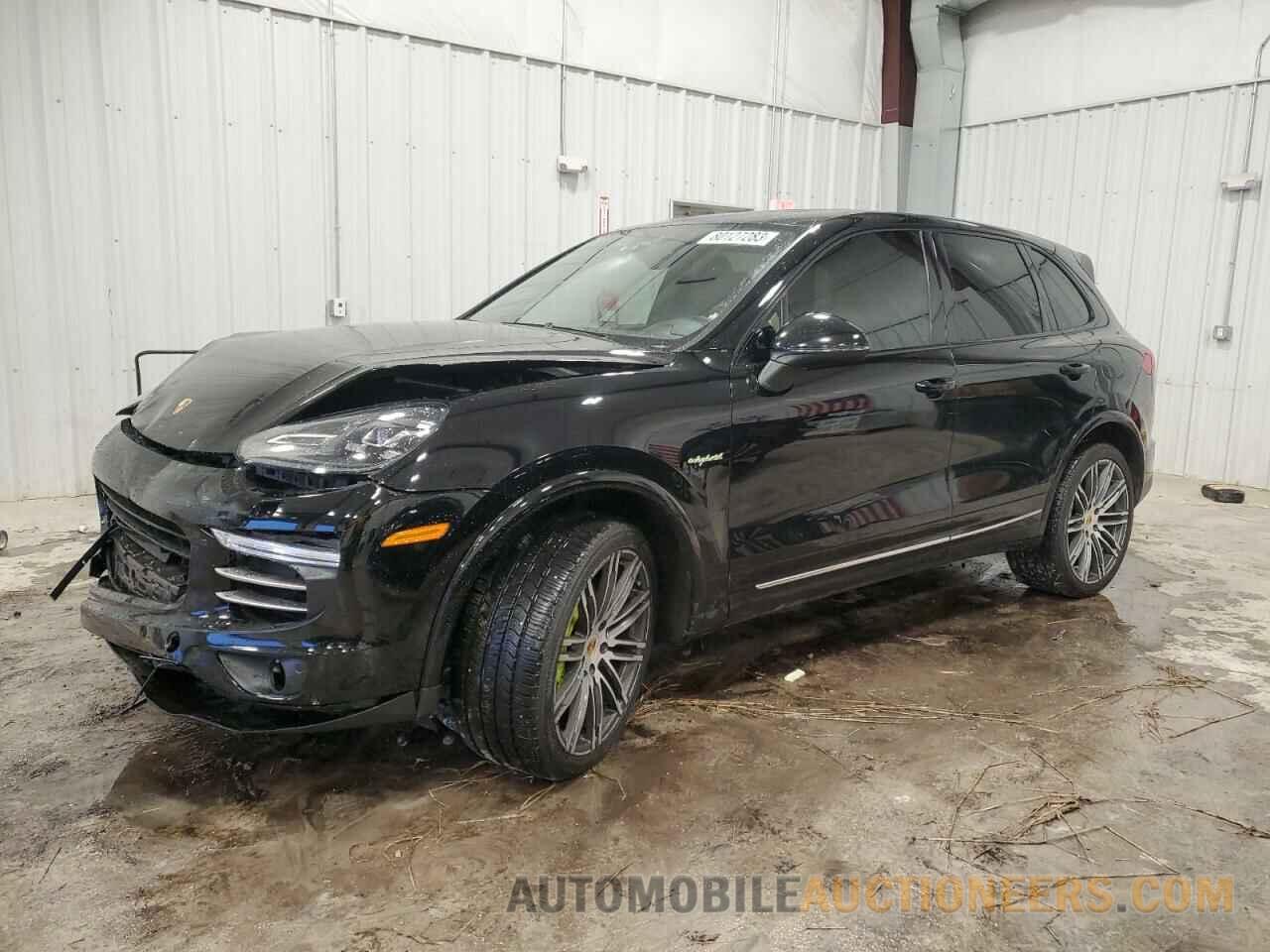 WP1AE2A23HLA72272 PORSCHE CAYENNE 2017