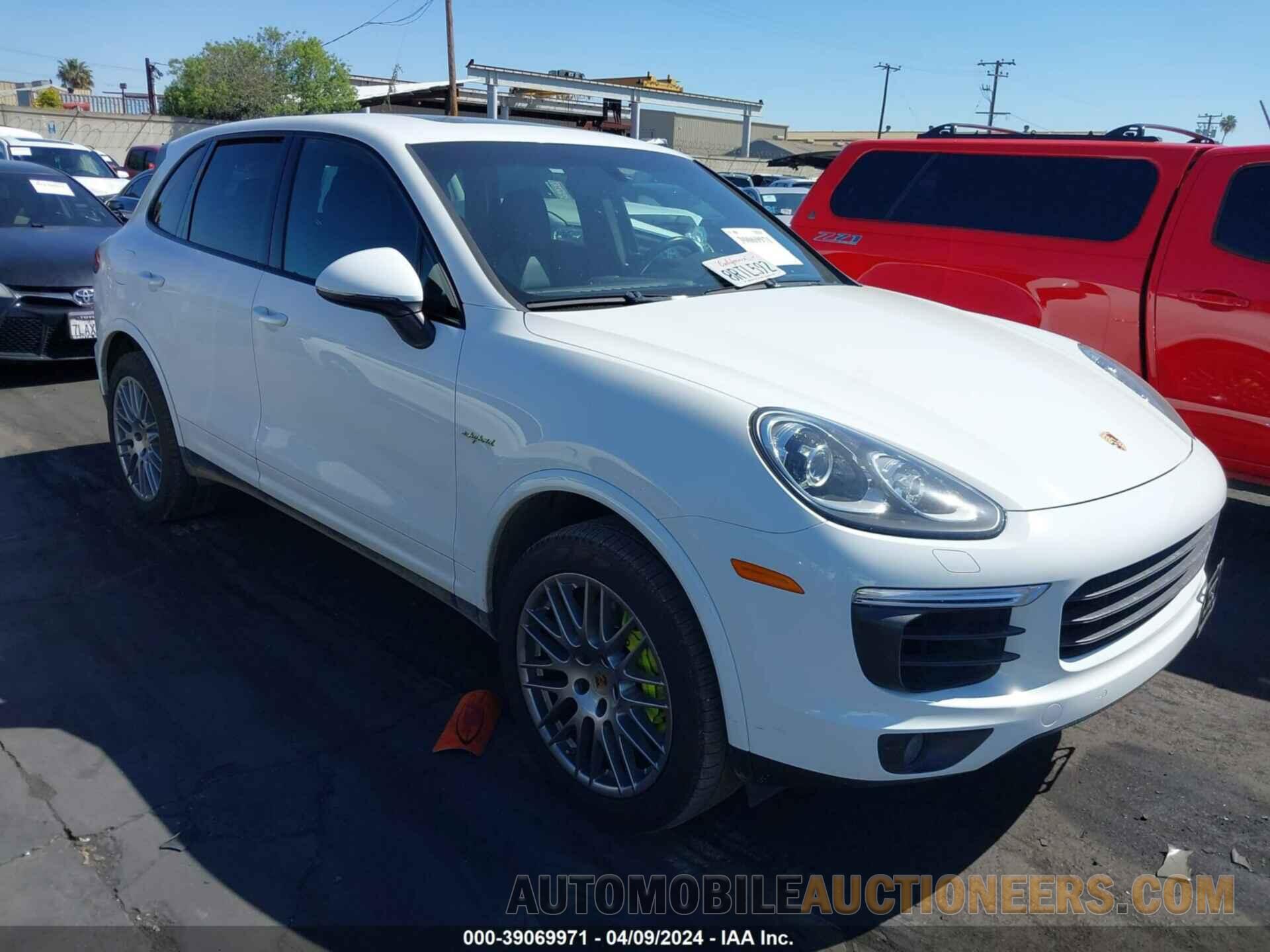 WP1AE2A23JLA72441 PORSCHE CAYENNE E-HYBRID 2018