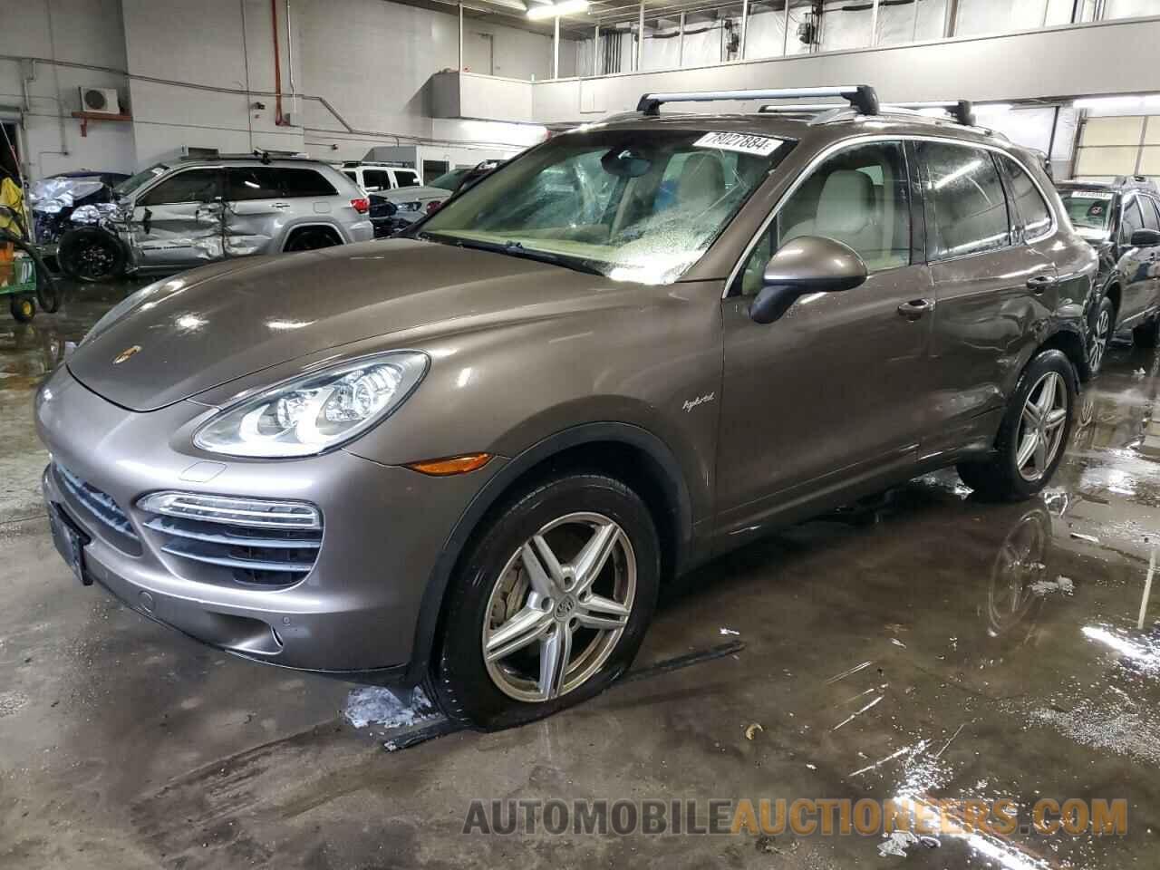 WP1AE2A24BLA92313 PORSCHE CAYENNE 2011