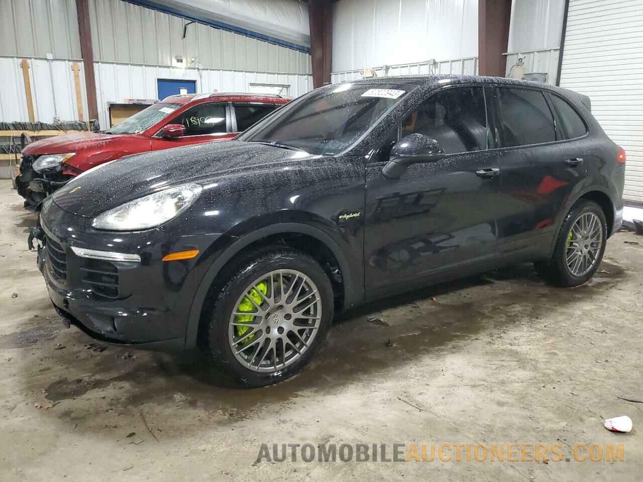 WP1AE2A24GLA18137 PORSCHE CAYENNE 2016